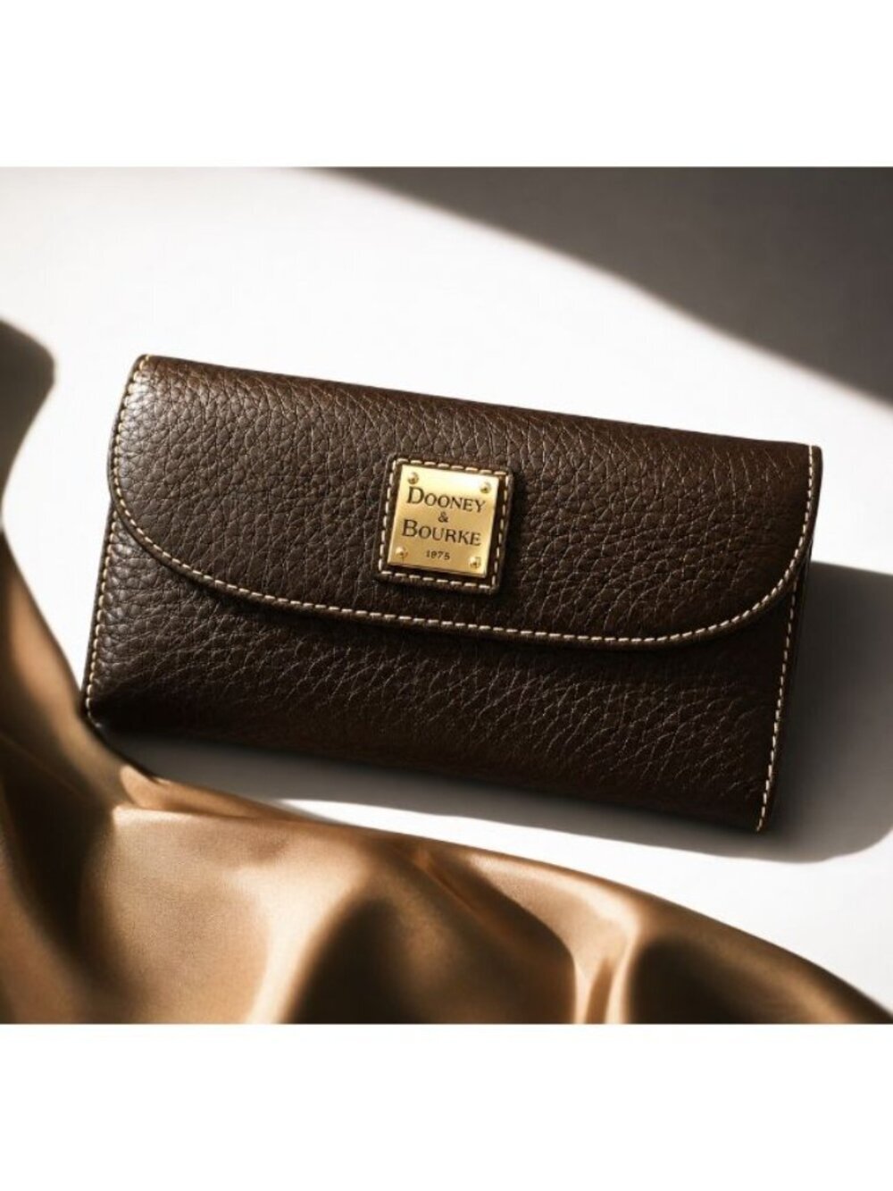 NWT Dooney & Bourke Brown T Moro Pebbled Leather Continental Wallet Clutch